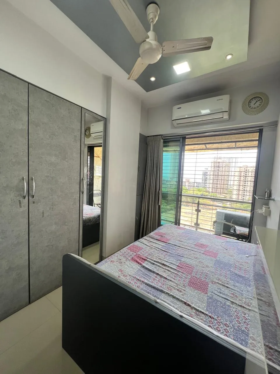 2 BHK Apartment in - Bedroom